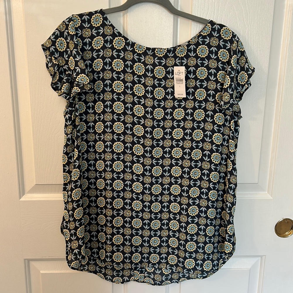 NWT LOFT floral top with back detail